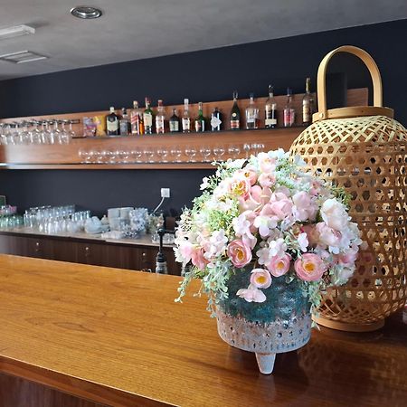 Hotel Eminent Ступава Экстерьер фото
