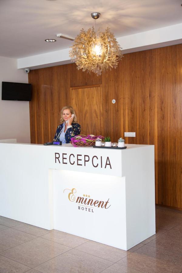 Hotel Eminent Ступава Экстерьер фото