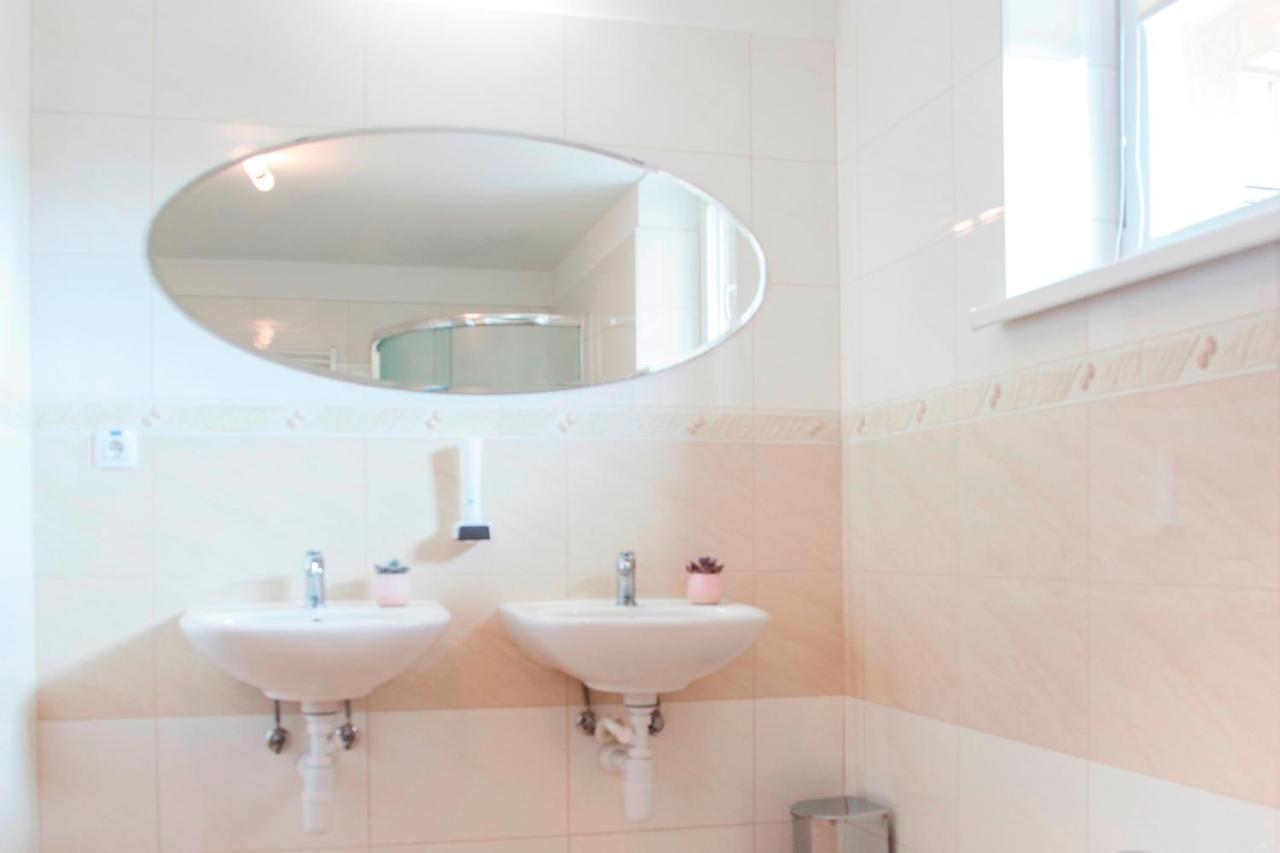 Hotel Eminent Ступава Экстерьер фото