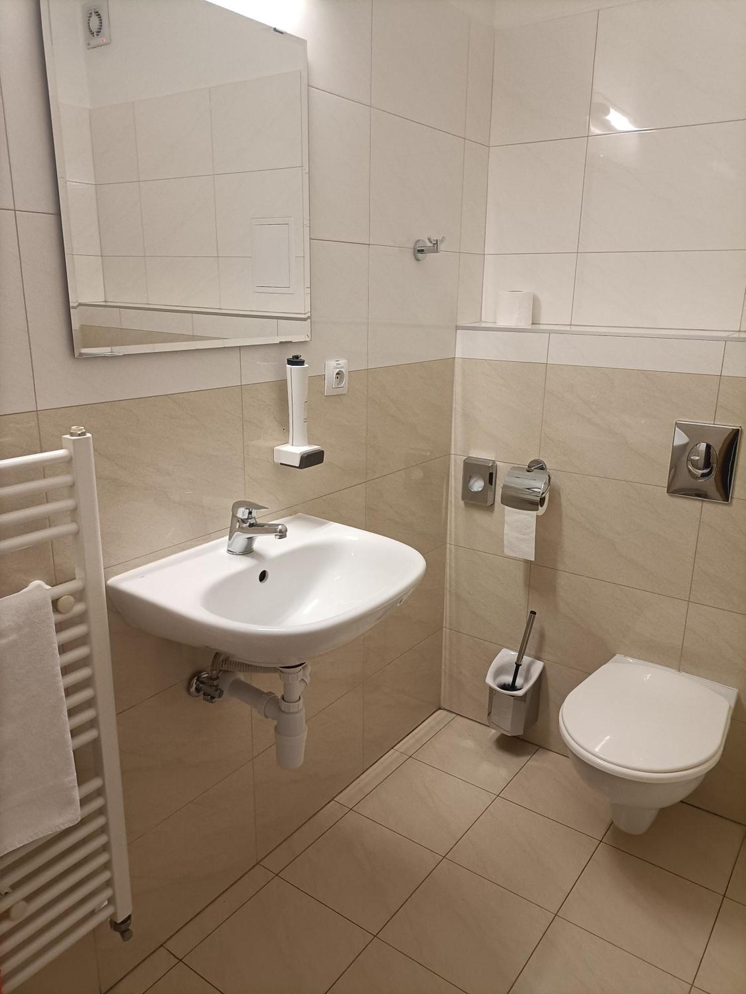 Hotel Eminent Ступава Экстерьер фото