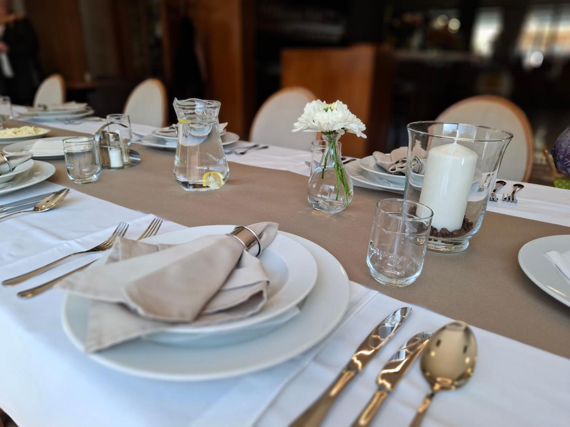 Hotel Eminent Ступава Экстерьер фото