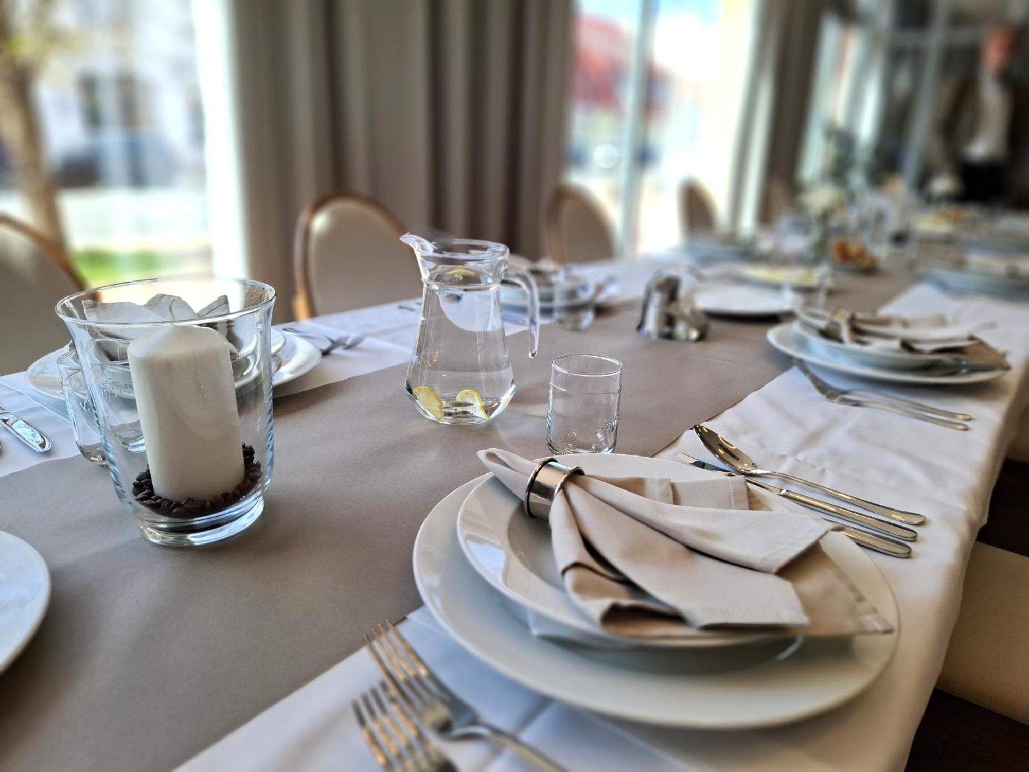 Hotel Eminent Ступава Экстерьер фото